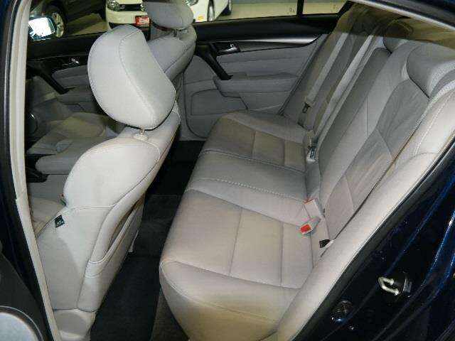 2017 Volkswagen Passat 1.8T R-Line 4dr Sedan